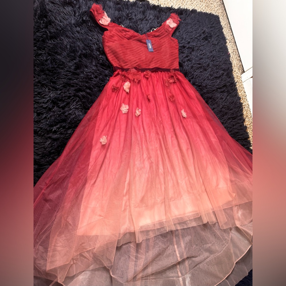 NWT MARCHESA NOTTE Off-the-shoulder appliquéd dégradé tulle gown. Size 10 - Picture 6 of 11